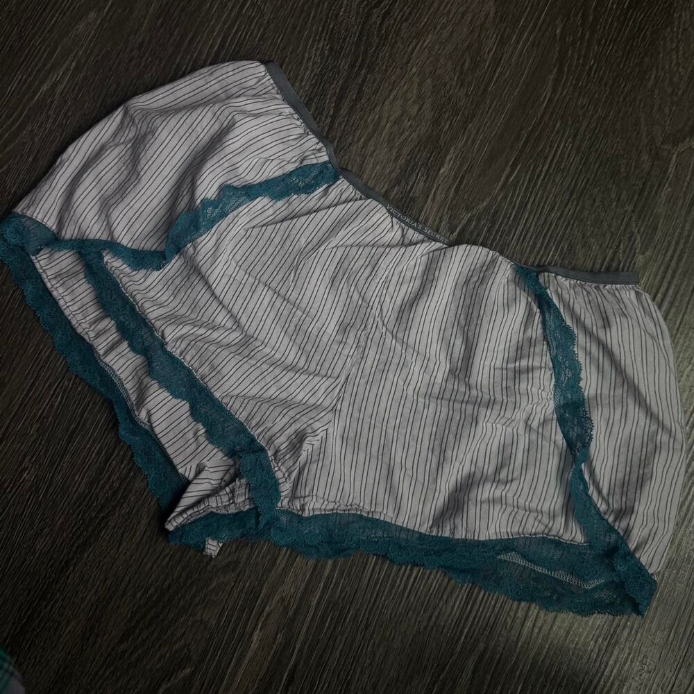 Victoria-s-secret Women's Blue and White Pajamas
